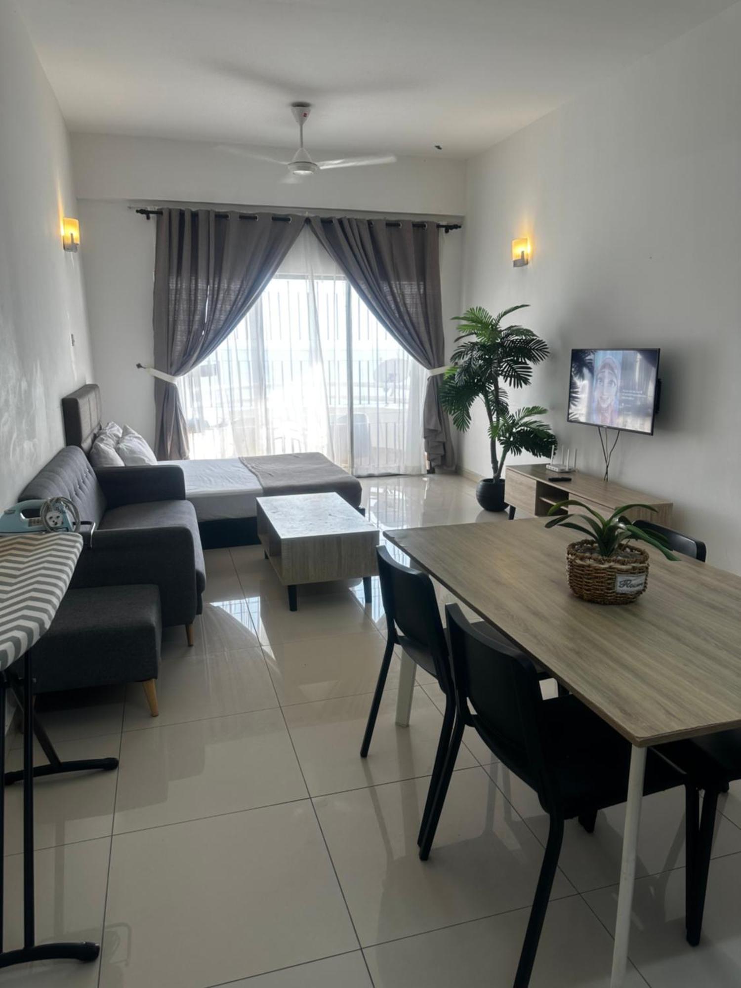 Rumah Berangin At The Regency Sea View